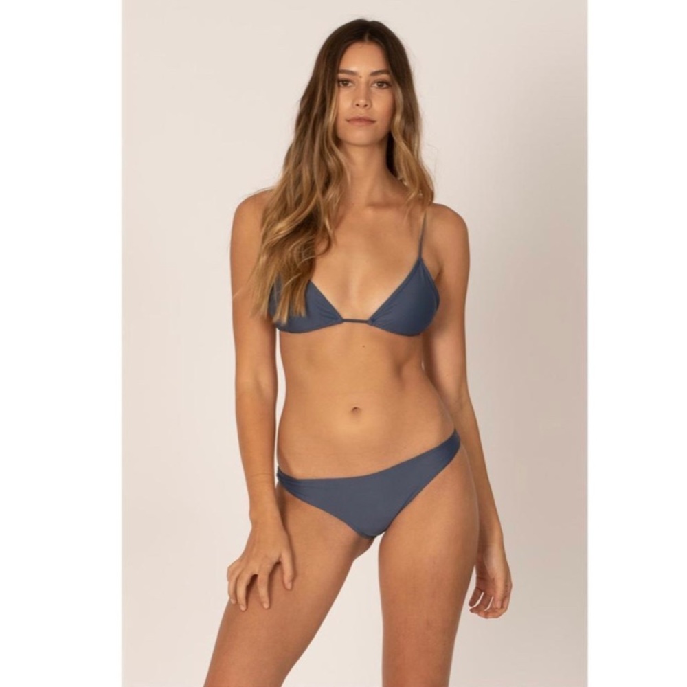 Sisstrevolution bikini
